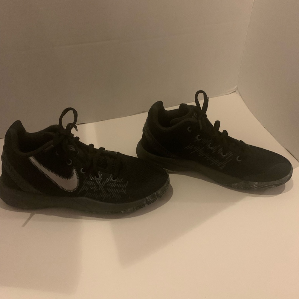 Nike Kyrie Irving Youth Shoes